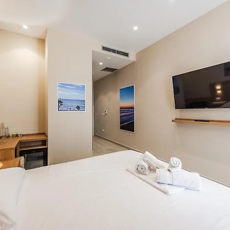 Апарт-отель Adriatic Seaview Suites By Premium Selection 3*