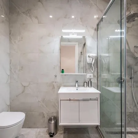 Adriatic Seaview Suites By Premium Selection Дуррес