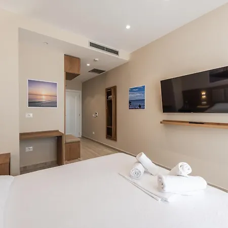 Апарт-отель Adriatic Seaview Suites By Premium Selection Дуррес