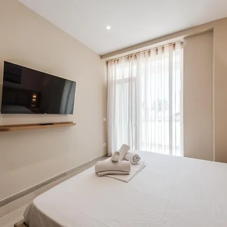 Апарт-отель Adriatic Seaview Suites By Premium Selection