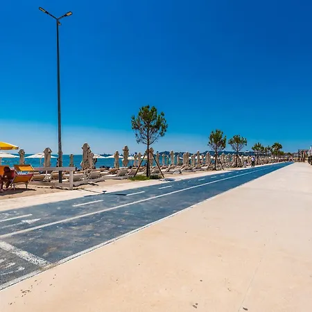 Adriatic Seaview Suites By Premium Selection 3* Дуррес